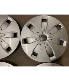 KRYTY KOL - Poklice na kola originál AUDI Q2 GA 16  POUŽITÉ JAKO NOVÉ !!! 81A 601 147